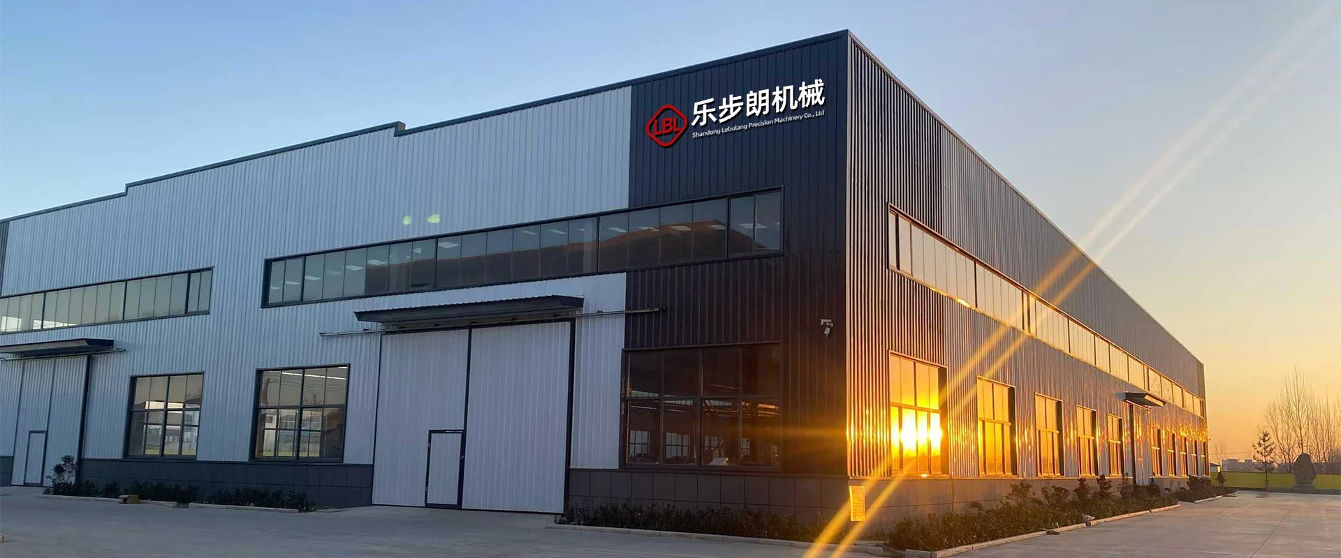 Chiny Fabryka maszyn aluminiowych do ścian osłonowych